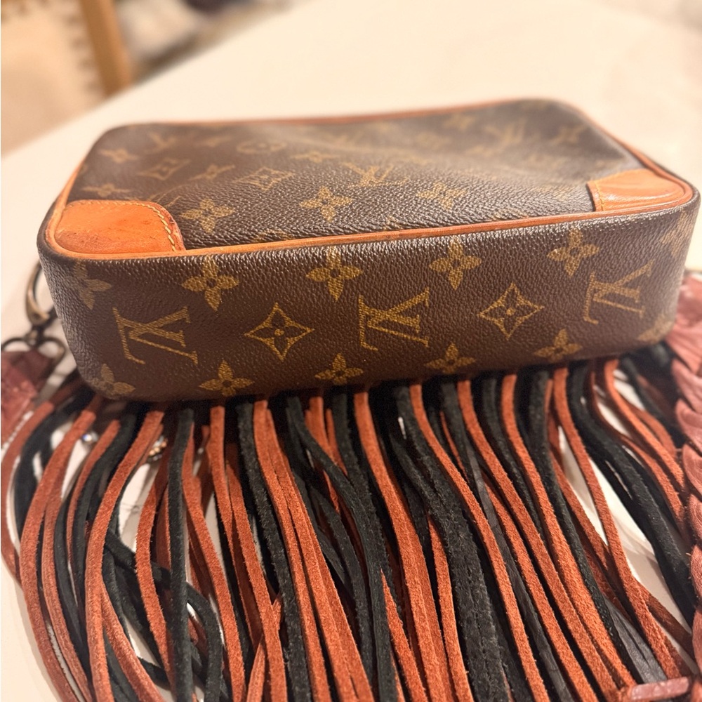 Luxury Brown and Black Fringe Crossbody Bag - Picture 7 of 8